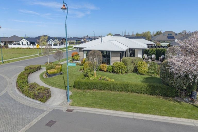 Photo of property in 1 Pimlico Place, Rangiora, 7400