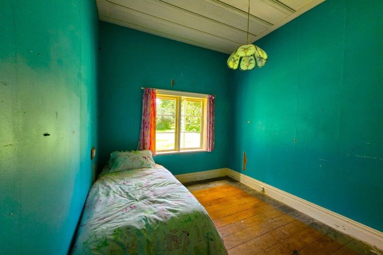 Property details for 137 Opouteke Road, Kaihu, Dargaville, 0379