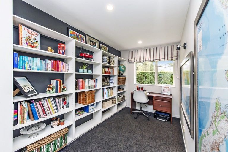 Photo of property in 16/18 Queen Street, Coalgate, 7673