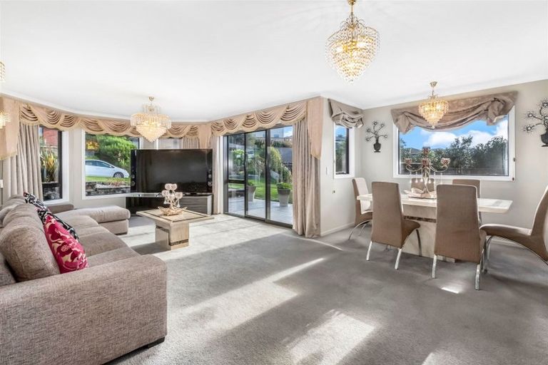 Photo of property in 5 Dusky Crescent, Aotea, Porirua, 5024