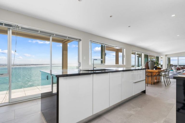 Photo of property in 18 Whitewash Head Road, Scarborough, Christchurch, 8081