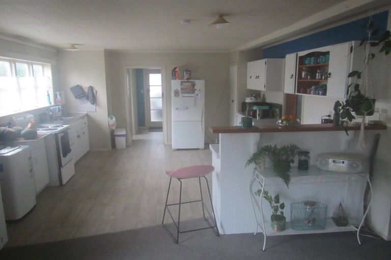 Photo of property in 207 Vipond Road, Stanmore Bay, Whangaparaoa, 0932
