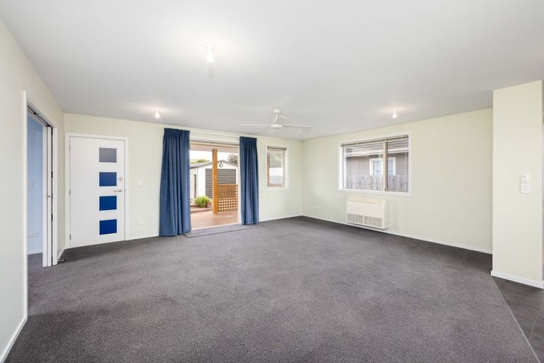 Photo of property in 24 Shortland Street, Wainoni, Christchurch, 8061