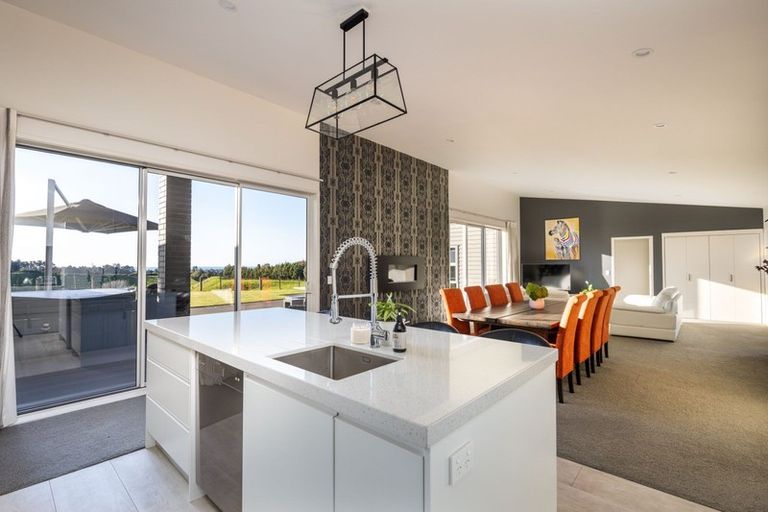 Photo of property in 576a Mangorei Road, Mangorei, New Plymouth, 4371