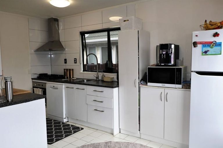 Photo of property in 18 Plunket Avenue, Petone, Lower Hutt, 5012