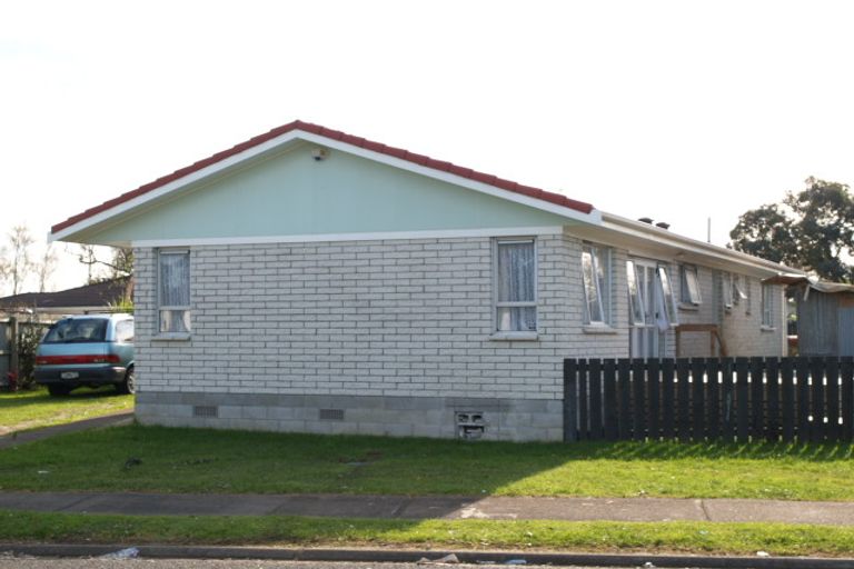 Photo of property in 54 Cottingham Crescent, Mangere East, Auckland, 2024