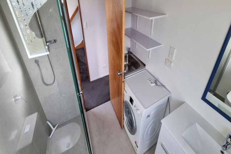 Photo of property in 85 Birkdale Road, Birkdale, Auckland, 0626