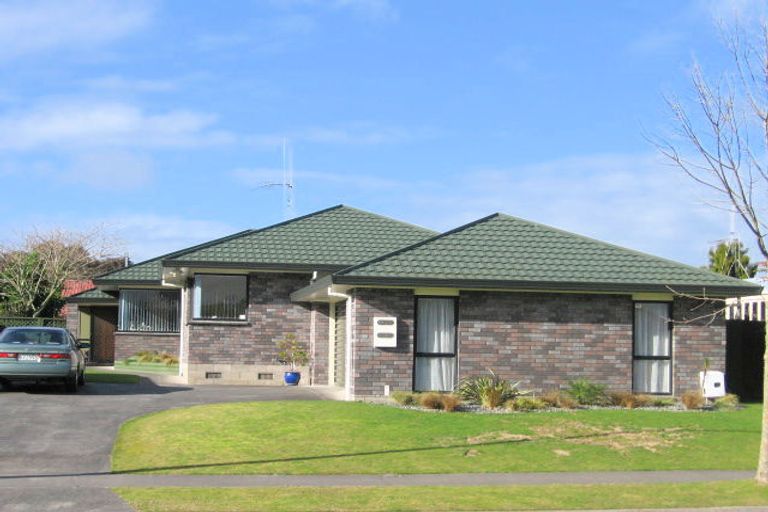 Photo of property in 72 Ashurst Avenue, Pukete, Hamilton, 3200