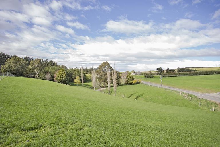 Photo of property in 2 Sussex Street, Weston, Oamaru, 9401