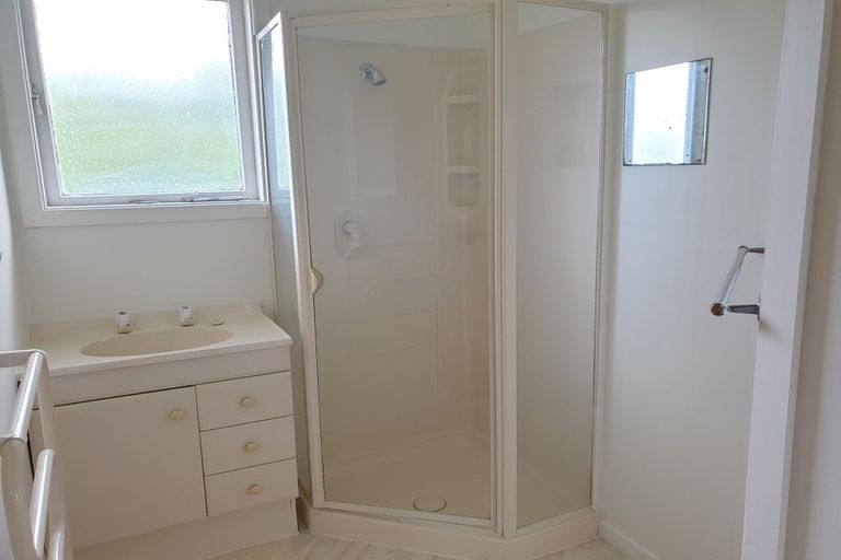 Photo of property in 10 Lyttelton Avenue, Forrest Hill, Auckland, 0620