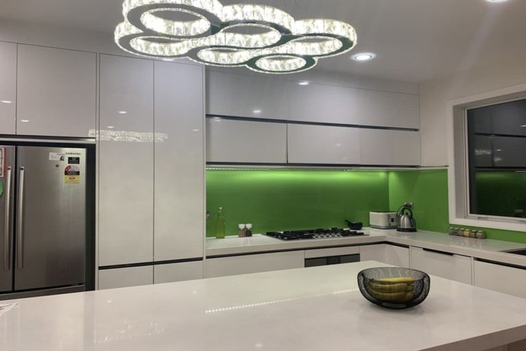 Photo of property in 102b Beach Road, Castor Bay, Auckland, 0620