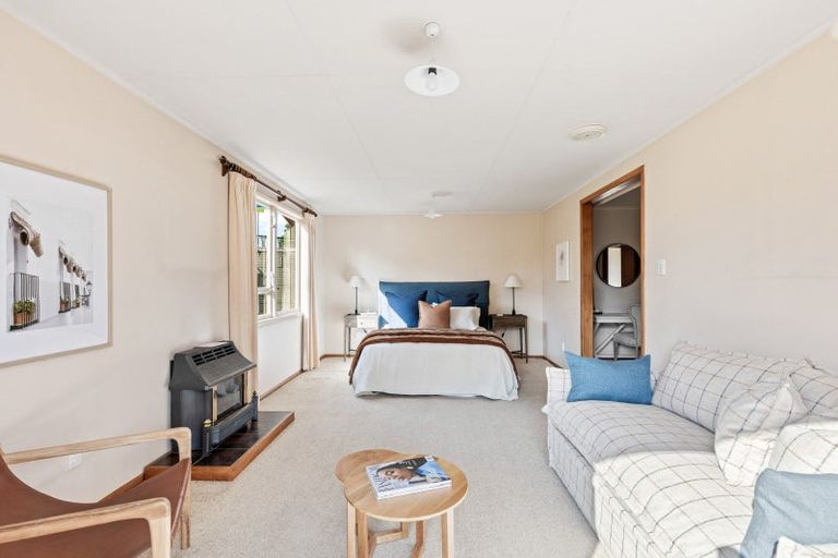 Photo of property in 82 Manu Crescent, Upper Vogeltown, New Plymouth, 4310