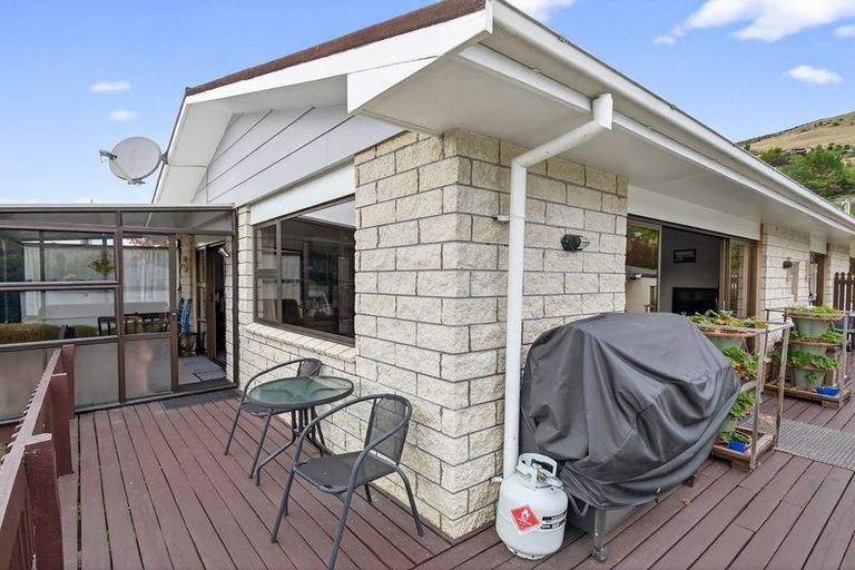 Photo of property in 16 Paisley Place, Roxburgh, 9500