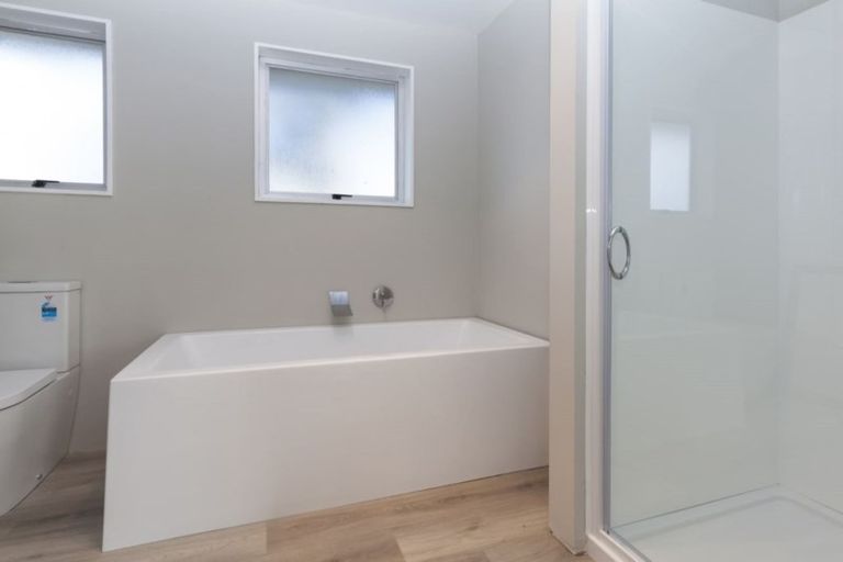 Photo of property in 23 Denniston Crescent, Redwood, Christchurch, 8051