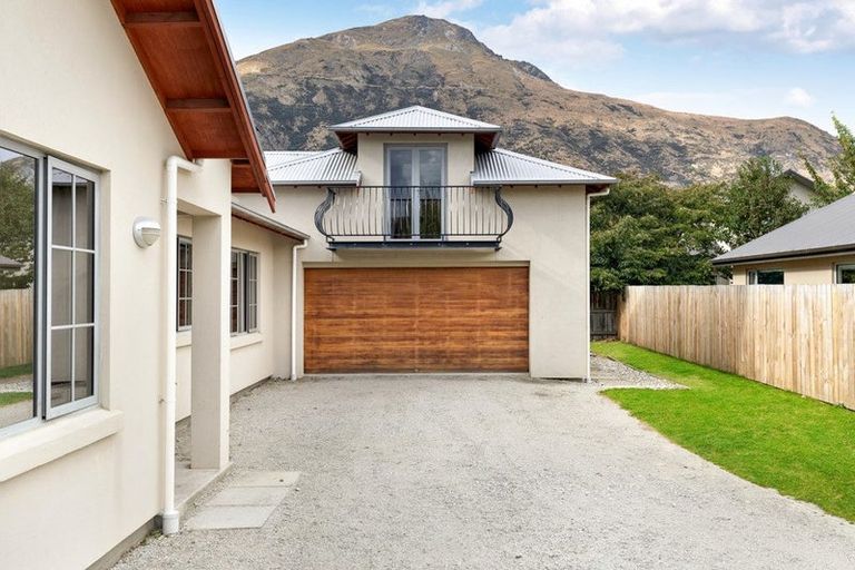 Photo of property in 12 Orbell Drive, Lake Hayes, Queenstown, 9304