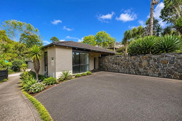 Photo of property in 30 Charles Dickens Drive, Mellons Bay, Auckland, 2014
