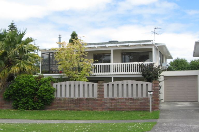 Photo of property in 74 Laurence Street, Manly, Whangaparaoa, 0930