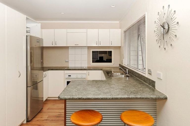 Photo of property in 22 Millstream Drive, Henderson, Auckland, 0610