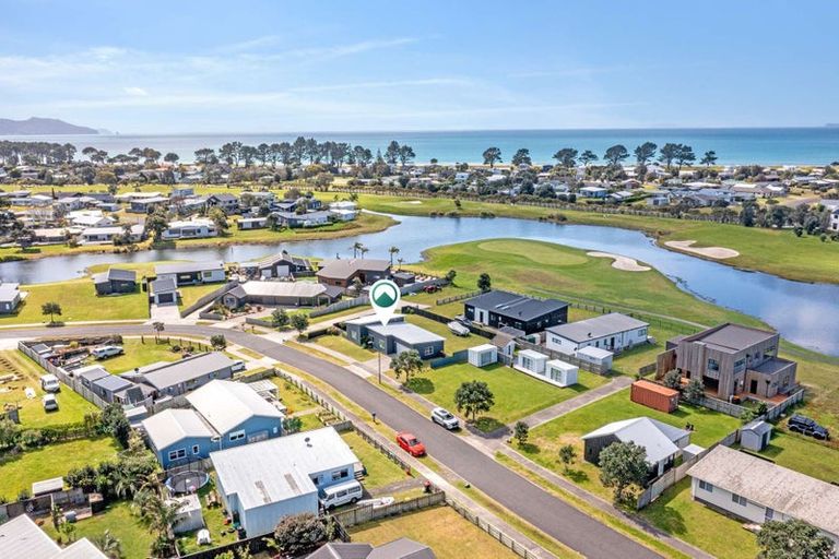 Photo of property in 139 Rangiora Crescent, Matarangi, Whitianga, 3592
