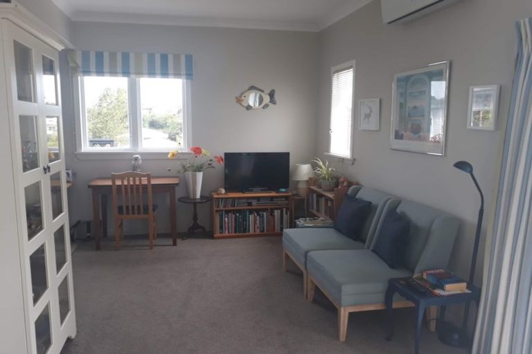 Photo of property in 5b Titoki Road, Raumati Beach, Paraparaumu, 5032