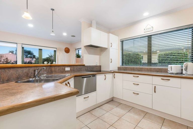 Photo of property in 55 Basley Road, Owhata, Rotorua, 3010