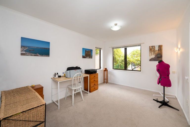 Photo of property in 609 Roberts Street, Hastings, 4122