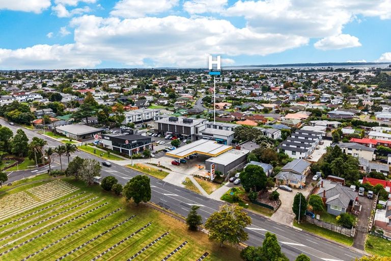 Photo of property in 11/4161 Great North Road, Glen Eden, Auckland, 0602