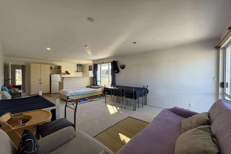 Photo of property in 11 Charleston Avenue, Boulcott, Lower Hutt, 5011