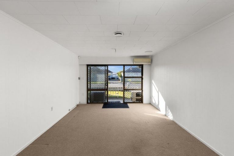 Photo of property in 2/93 Riverbend Road, Onekawa, Napier, 4110