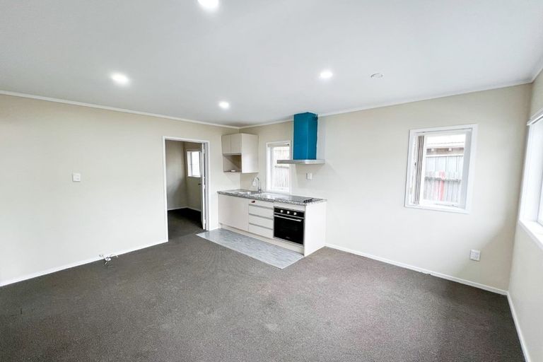 Photo of property in 164 Edmonton Road, Te Atatu South, Auckland, 0610