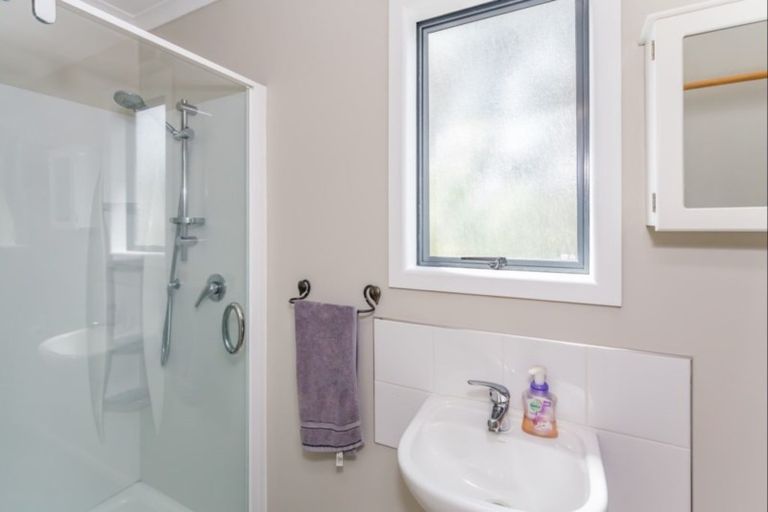 Photo of property in 16 Te Kiri Street, Himatangi Beach, Foxton, 4891