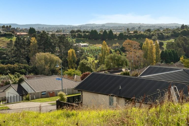 Photo of property in 17 Greenvale Place, Welcome Bay, Tauranga, 3112