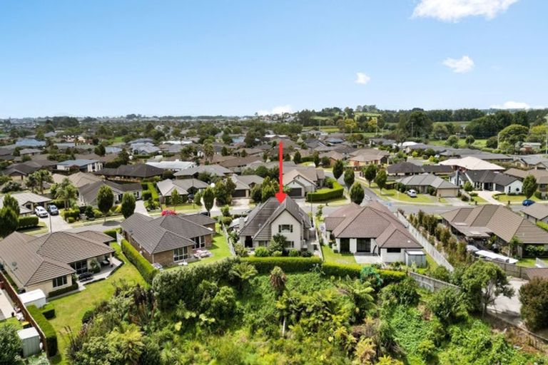 Photo of property in 194 Saint James Drive, Huntington, Hamilton, 3210