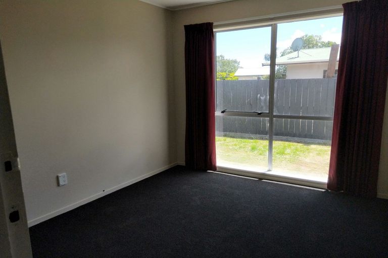 Photo of property in 8 Kebbell Avenue, Levin, 5510