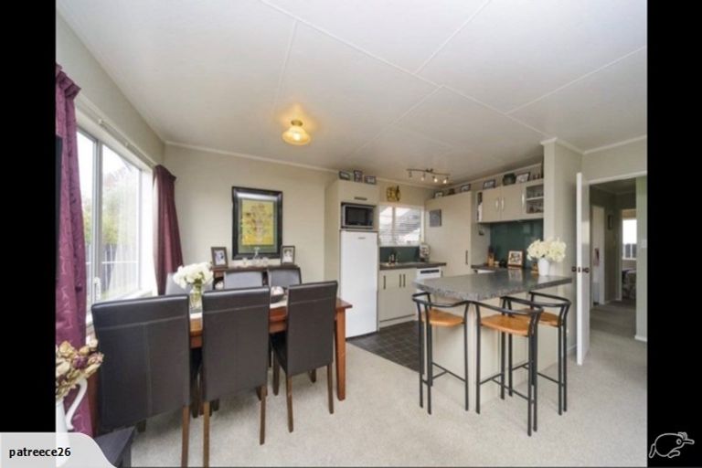 Photo of property in 35 Peter Hall Drive, Kelvin Grove, Palmerston North, 4414