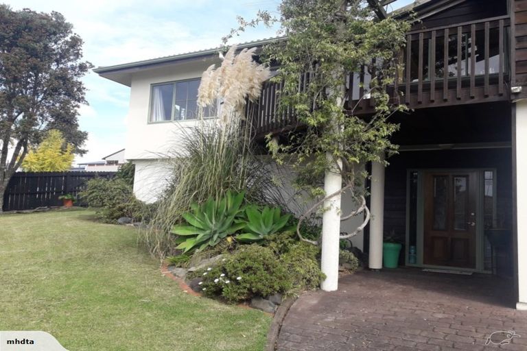 Photo of property in 5 Charlotte Street, Stanmore Bay, Whangaparaoa, 0932