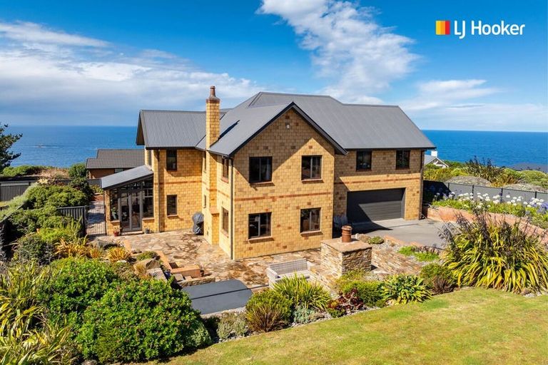 Photo of property in 41 Highgrove, Saint Clair, Dunedin, 9012