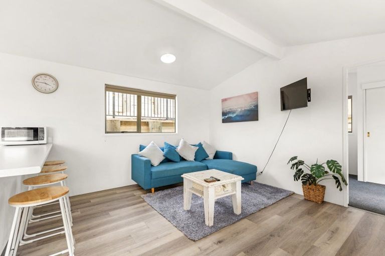 Photo of property in 9a Rakaunui Street, Raglan, 3297