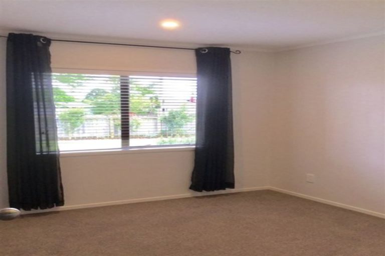 Photo of property in 1/112 Titirangi Road, New Lynn, Auckland, 0600