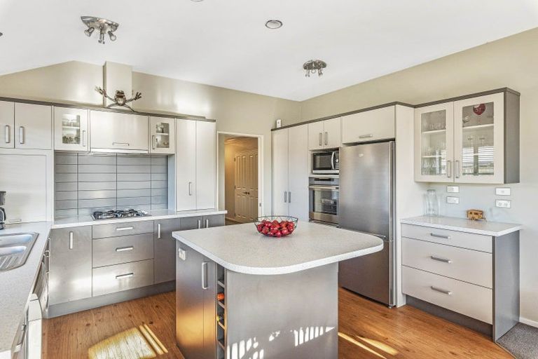 Photo of property in 116 Regent Drive, Paraparaumu Beach, Paraparaumu, 5032