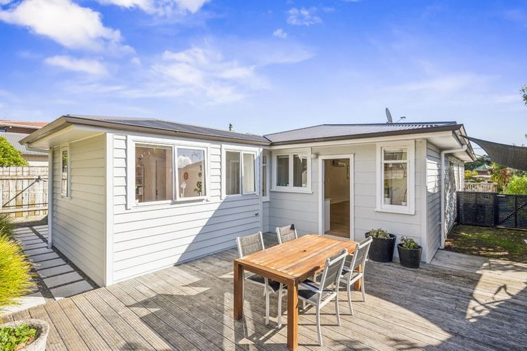 Photo of property in 6 Moa Road, Raumati Beach, Paraparaumu, 5032