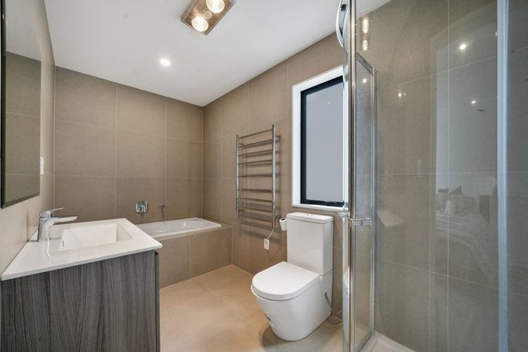 Photo of property in 5b Hemsway Place, Sunnyhills, Auckland, 2010