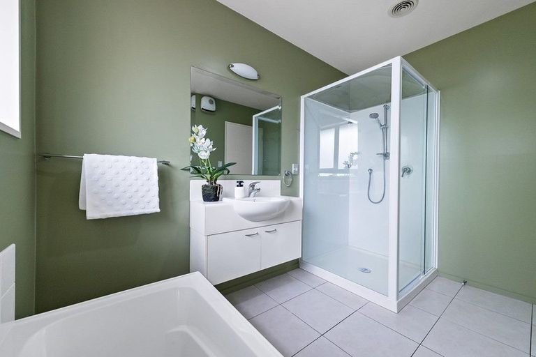 Photo of property in 28 Kinglear Drive, Rolleston, 7614