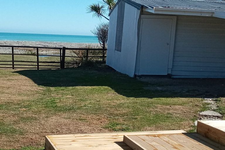 Property details for 5 Bluecliffs Beach Road, Papatotara, Tuatapere, 9691