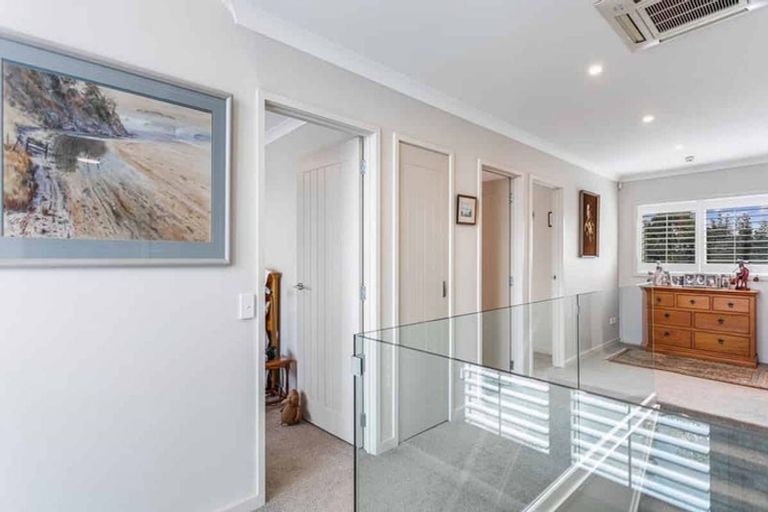 Photo of property in 20 Kensington Drive, Orewa, 0931