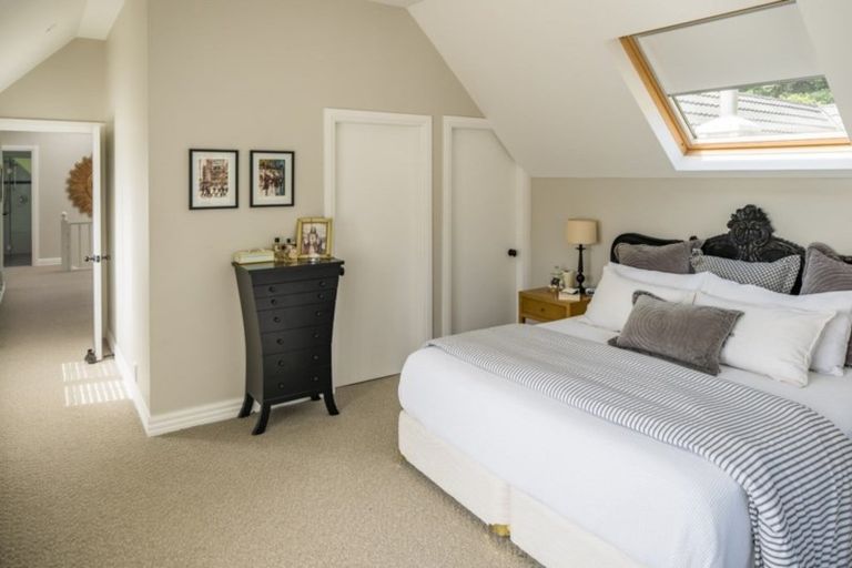 Photo of property in 21 Nikau Street, Eastbourne, Lower Hutt, 5013