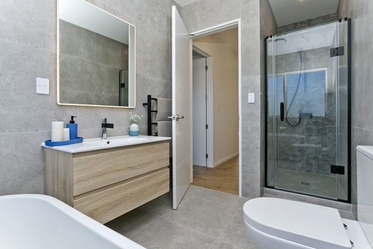 Photo of property in 66 Taikura Avenue, Red Beach, 0932