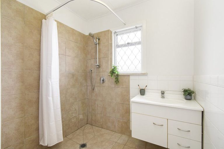 Photo of property in 124 Devon Street, Hillcrest, Rotorua, 3015