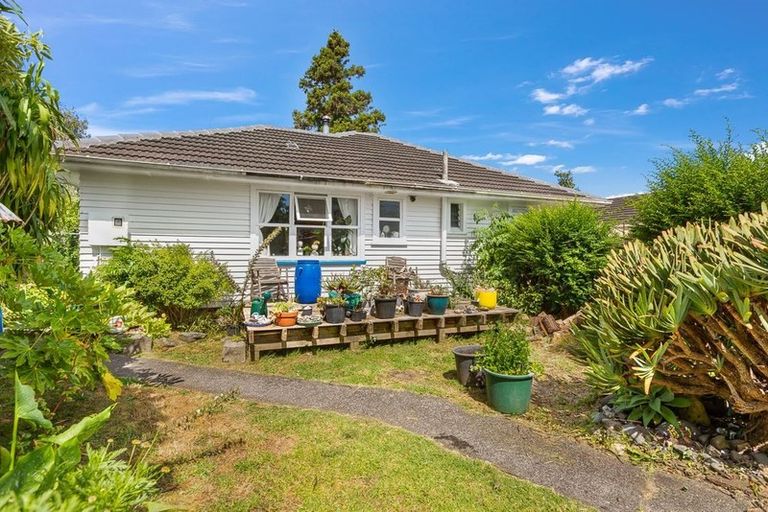 Photo of property in 27 Ranui Station Road, Ranui, Auckland, 0612