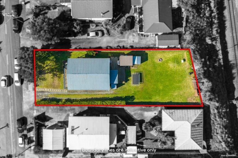 Photo of property in 65 Clayburn Road, Glen Eden, Auckland, 0602